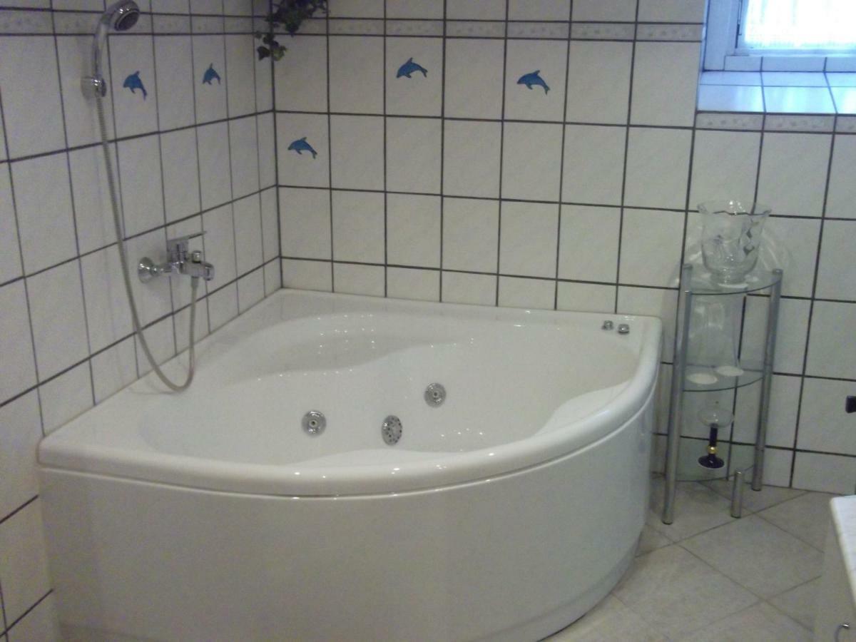 Zum Alten Schusterhaus Bad Endbach Luaran gambar